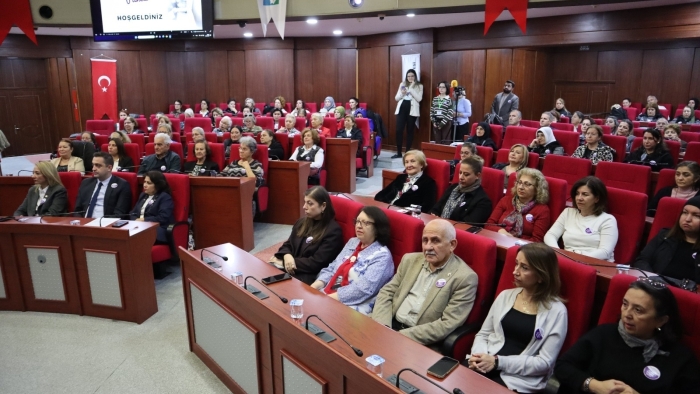 İzmit’te 5 Aralık Kadın Hakları Paneli “Çağdaş toplum için eşit temsil”